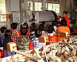 �����H��̌��w